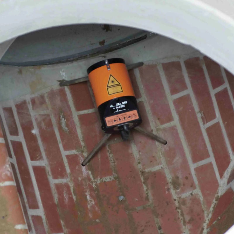 GEO-Laser KL-901 Green Beam Pipe Laser Level in use top view