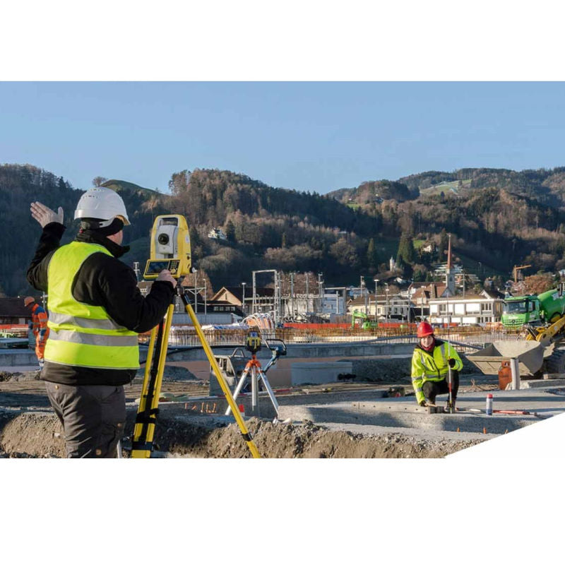 Leica Icon iCB70 Manual Total Station in use at a construction site