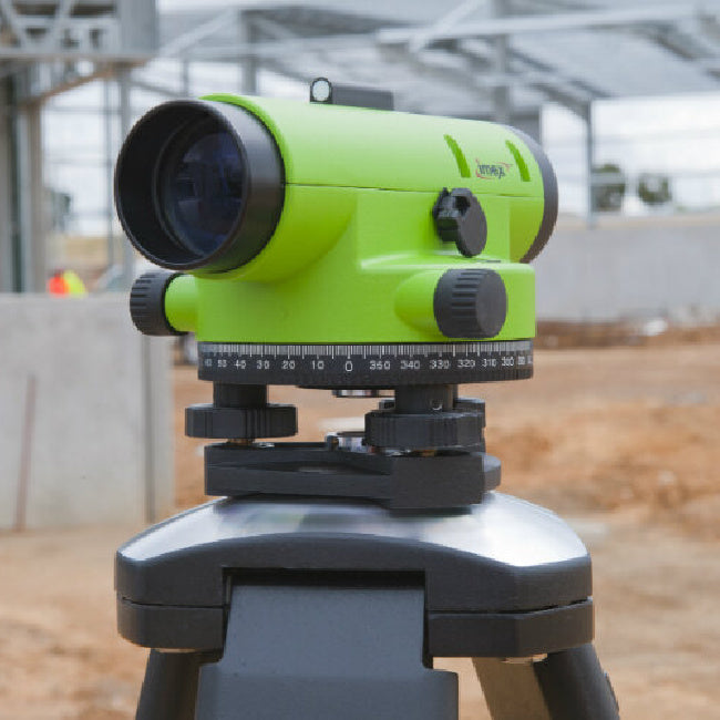 iMEX Lar32 Dumpy Level at a construction site
